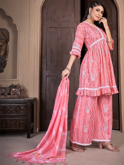 Women Printed Empire Thread Work Kurta with Palazzos & With Dupatta
