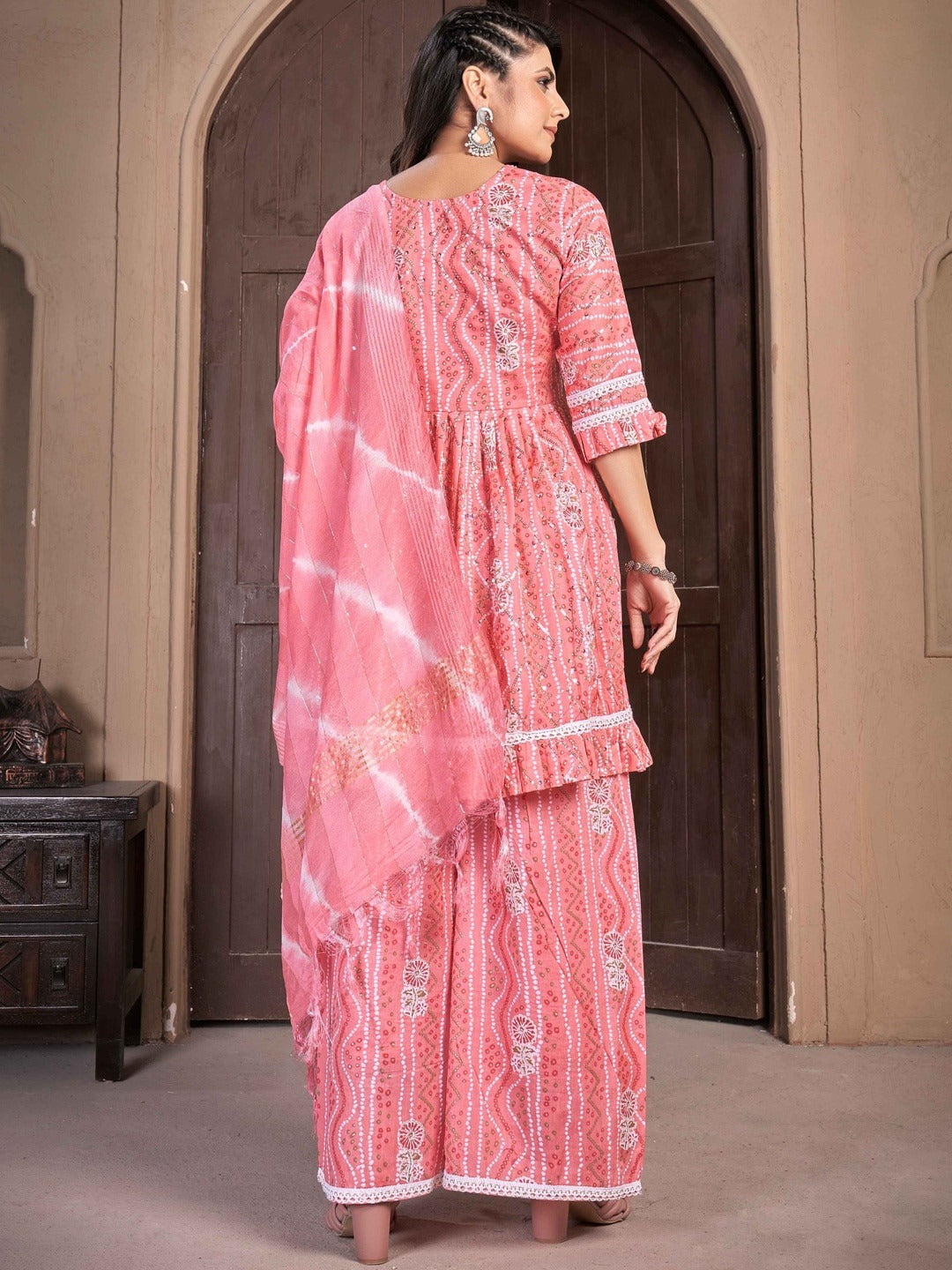 Women Printed Empire Thread Work Kurta with Palazzos & With Dupatta